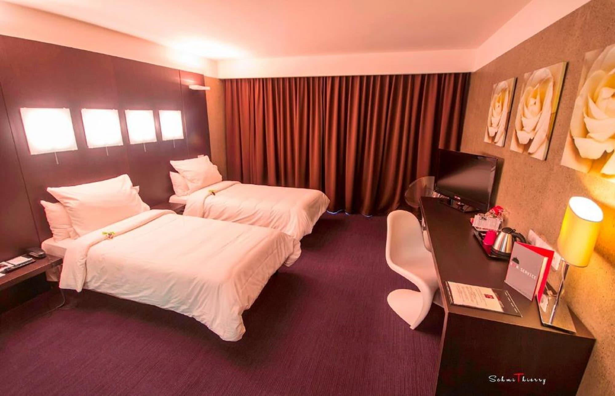Le Rex Hotel Tarbes Exterior foto